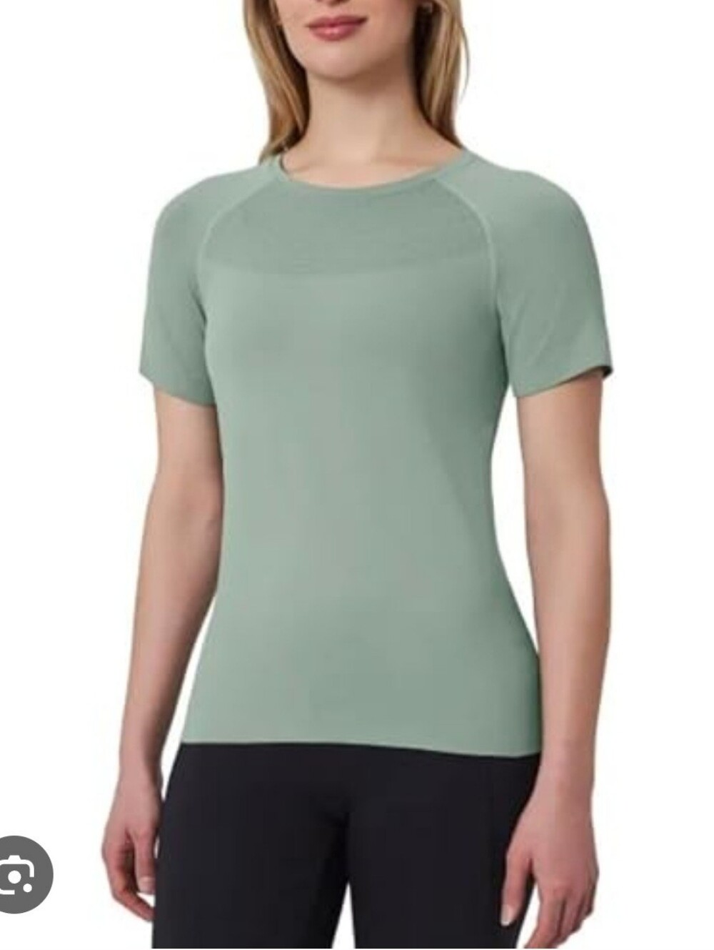 MONDETTA Women's Performance Crew Neck Top in Sage Green Size M.